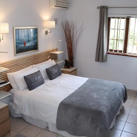 Deluxe 2 Bedroom On Brisas Complex With Large Heated Pool, Close To *