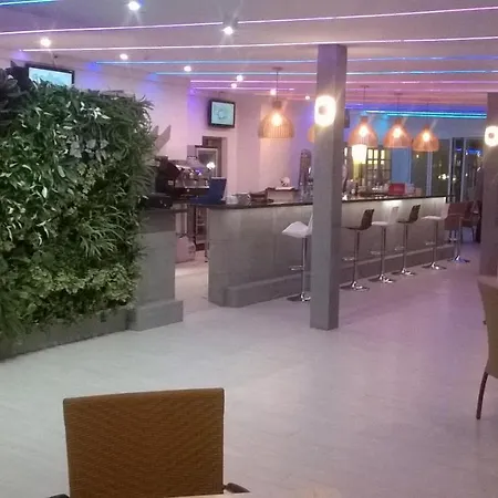 Deluxe 2 Bedroom On Brisas Complex With Large Heated Pool, Close To *